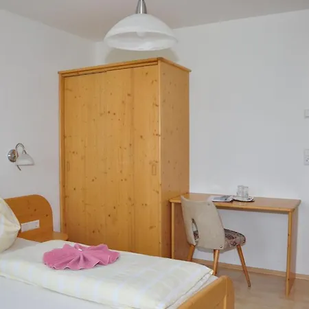 Waldheim 4*